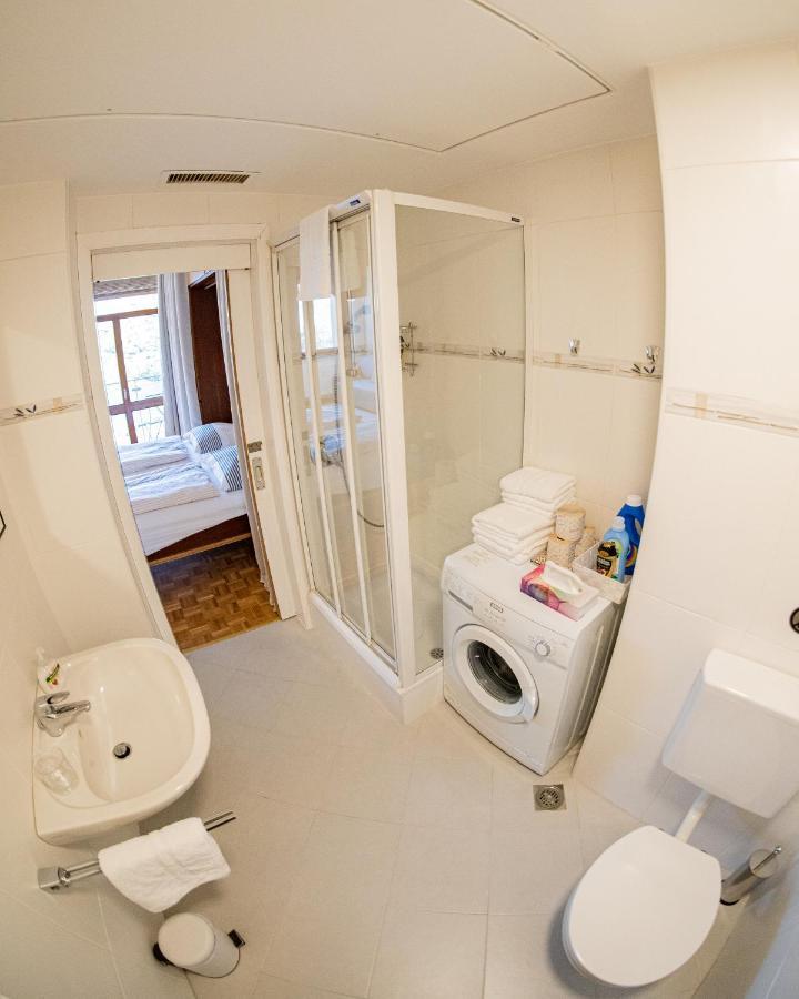 Flow Apartments Winkel Atelier Мерано Екстериор снимка